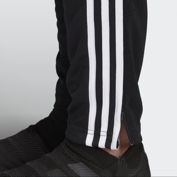 tuta adidas bianco e nera