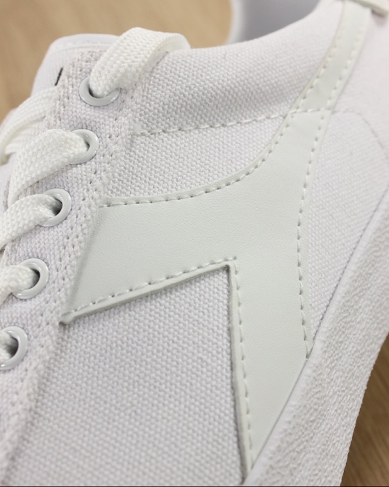 diadora canvas shoes