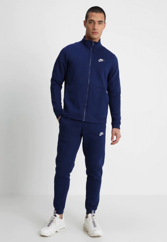 tuta sportiva nike