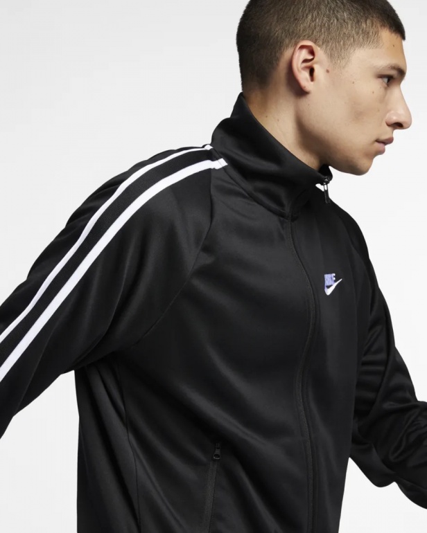 tuta sportiva nike