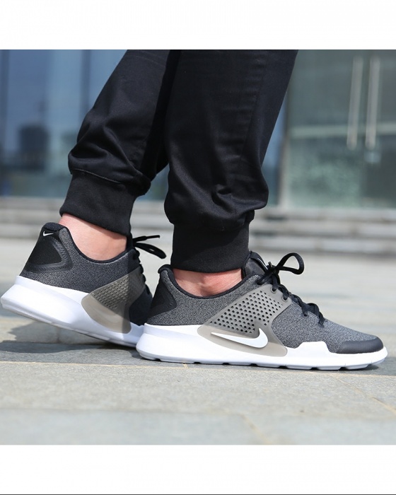 nike sportswear arrowz