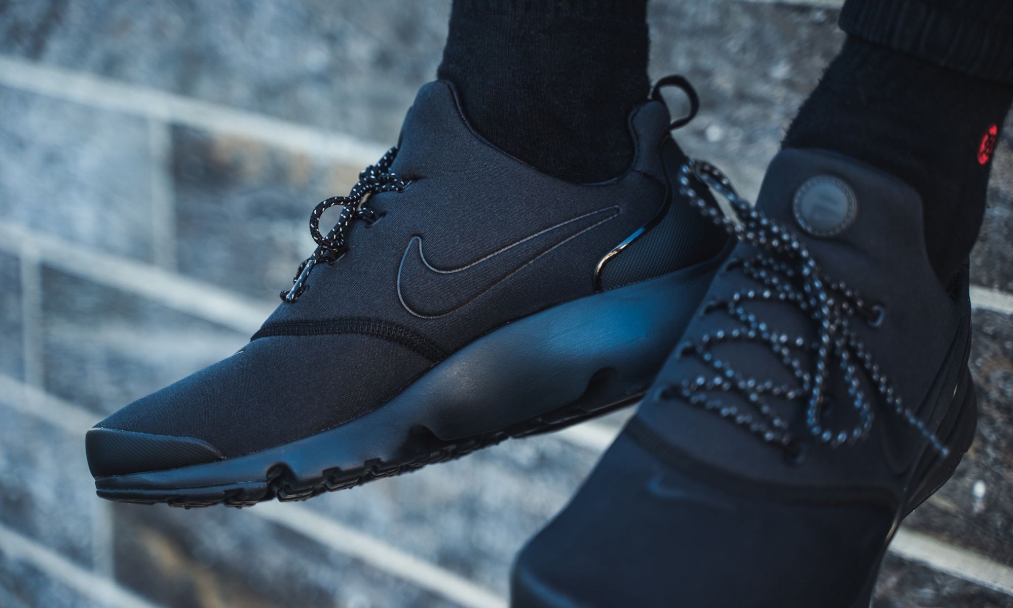 nike black mesh shoes