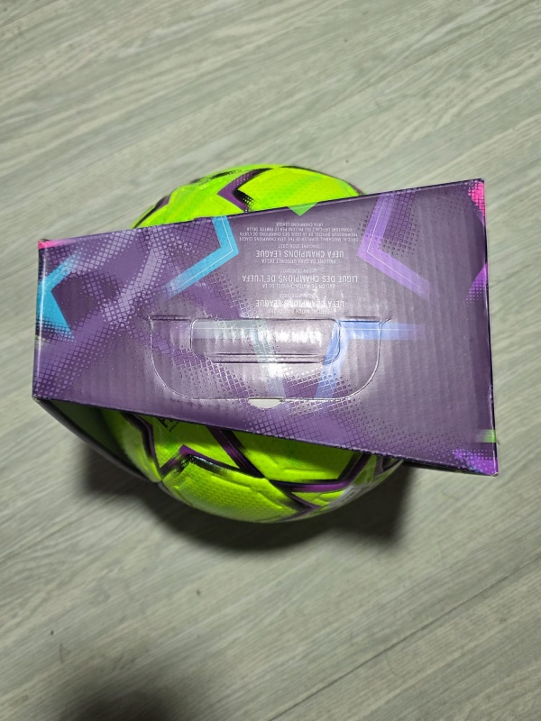 pallone Calcio Ufficiale Official match ball Adidas Uefa Champions League PRO WINTER 2026 27 FLUO - Adidas UEFA Champions League PRO WINTER 2026 27 FLUO Official Match Ball - Ballon de match officiel Adidas UEFA Champions League PRO Hiver 2026-2027 Fluo - Adidas UEFA Champions League PRO WINTER 2026 27 FLUO Offizieller Spielball