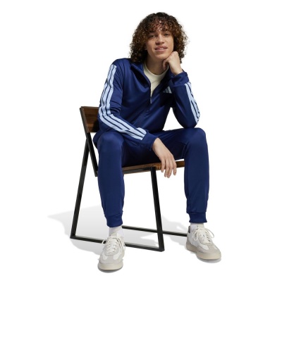 Tuta Sportiva ADIDAS Basic 3-Stripes Uomo Poliestere Blue Bianco - Sport leisure Tracksuit ADIDAS Basic 3-Stripes Mens Polyester Blue White - Survêtement sport et loisirs ADIDAS Basic 3-Stripes Homme Polyester Bleu Blanc - Sport Freizeit Trainingsanzug ADIDAS Basic 3-Streifen Herren Polyester Blau Weiß