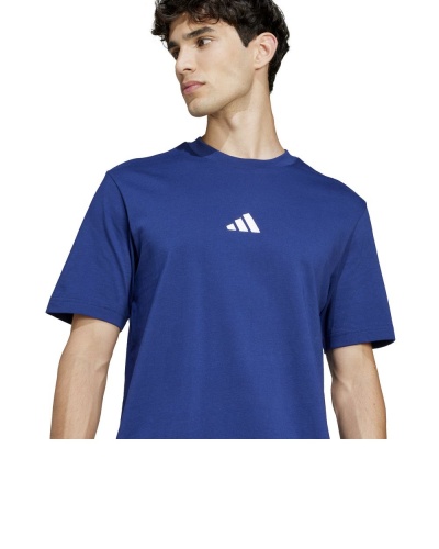 maglia maglietta T-Shirt tempo libero adidas ESSENTIALS SMALL LOGO Cotone Uomo Blue Navy - T-Shirt Leisure adidas ESSENTIALS SMALL LOGO Cotton Mens Navy Blue - T-shirt Loisirs adidas ESSENTIALS PETIT LOGO Coton Homme Bleu Marine - T-Shirt Freizeit adidas ESSENTIALS SMALL LOGO Baumwolle Herren Marineblau