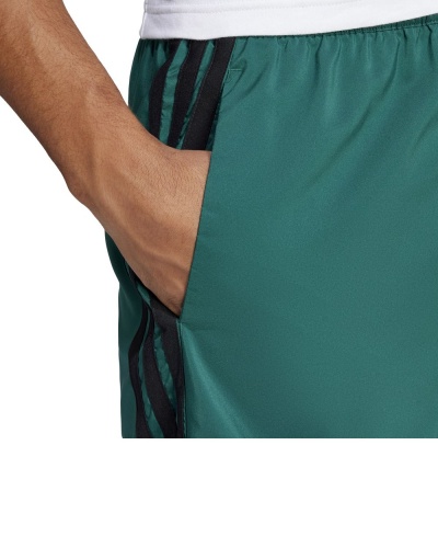 pantaloncini adidas 3 Stripes Chelsea Uomo Poliestere con tasche Verde - adidas 3 Stripes Chelsea Men's Polyester Pocket Shorts Green - Short adidas Chelsea à 3 bandes en polyester avec poches pour homme, vert - adidas 3-Streifen Chelsea Herren Polyester-Taschenshorts Grün