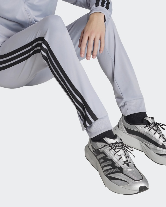 Tuta Sportiva ADIDAS Basic 3-Stripes Tricot Uomo Poliestere Silver Nero - Adidas Basic 3-Stripes Tricot Men\'s Tracksuit Polyester Silver Black - Lieferung nach <img alt=\
