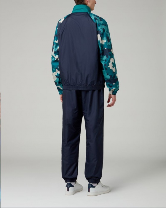 Tuta intera completa Australian TACTICS IN BRICE TENNIS Poliestere Woven Microfibra uomo made In Italy EVERGLADES - Australian TACTICS IN BRICE TENNIS Polyester Woven Microfiber Men\'s Full Tracksuit Made In Italy EVERGLADES - Survêtement intégral pour homme Australian TACTICS IN BRICE TENNIS en microfibre de polyester tissée, fabriqué en Italie, EVERGLADES - Australische Taktiken im BRICE Tennis-Trainingsanzug für Herren aus gewebter Polyester-Mikrofaser, hergestellt in Italien, Everglades