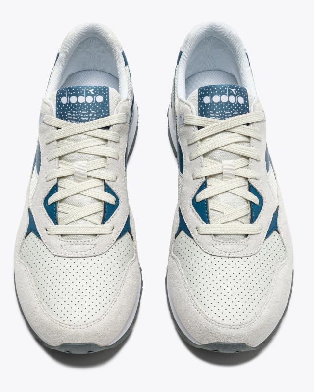 Scarpe sportive sneakers Diadora N.92 ADVANCE Uomo Vera pelle T2 Grigio Blue Spaziale - Sports Shoes Sneakers Diadora N.92 ADVANCE Mens Genuine Leather T2 Grey Space Blue - chaussures de sport Sneakers Diadora N.92 ADVANCE pour homme, en cuir véritable gris sidéral et bleu spatial. - Diadora N.92 ADVANCE Herren-Sneaker aus echtem Leder, Modell T2, Grau/Space Blue