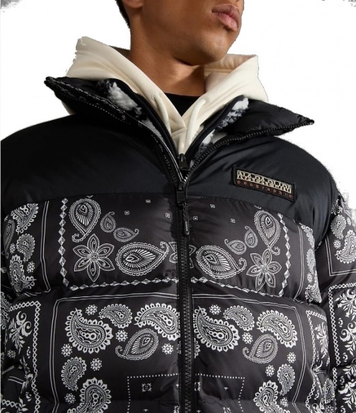 Bomber Piumino Giacca imbottita Napapijri A-HOLIDAY FW23 BLACK AOP F5P Unisex - Bomber Down Jacket Padded Jacket Napapijri A-HOLIDAY FW23 BLACK AOP F5P Unisex - Veste Bomber Doudoune Veste Rembourrée Napapijri A-HOLIDAY FW23 BLACK AOP F5P Unisexe - Bomber Daunenjacke Wattierte Jacke Napapijri A-HOLIDAY FW23 SCHWARZ AOP F5P Unisex