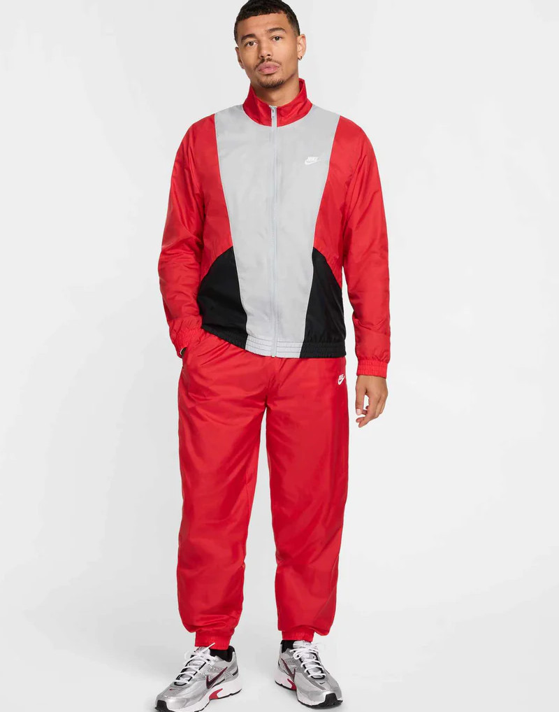 survêtement Presentation HOMME Nike Club Color Block Woven Rouge - Imagen 8 de 12