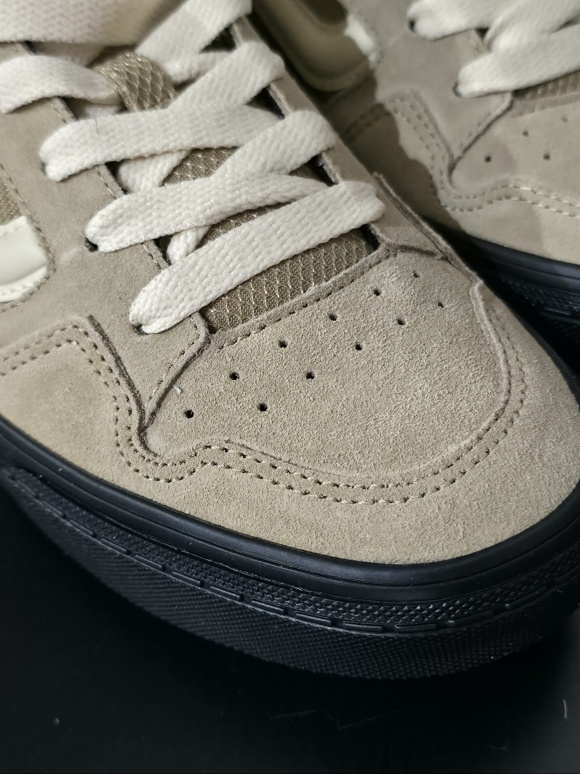 Scarpe sportive sneakers VANS Caldrone BLOS BLACK Incense Suede mesh - Sports shoes sneakers VANS Caldrone BLOS BLACK Incense Suede mesh - Baskets de sport VANS Caldrone BLOS NOIR Encens Daim Mesh - Sportschuhe Sneaker VANS Caldrone BLOS BLACK Incense Wildleder Mesh