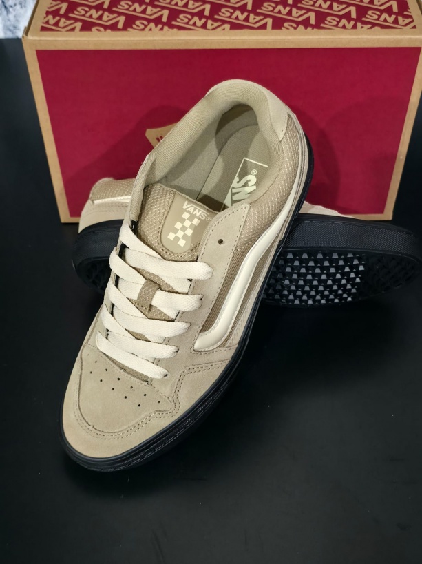 Scarpe sportive sneakers VANS Caldrone BLOS BLACK Incense Suede mesh - Sports shoes sneakers VANS Caldrone BLOS BLACK Incense Suede mesh - Baskets de sport VANS Caldrone BLOS NOIR Encens Daim Mesh - Sportschuhe Sneaker VANS Caldrone BLOS BLACK Incense Wildleder Mesh