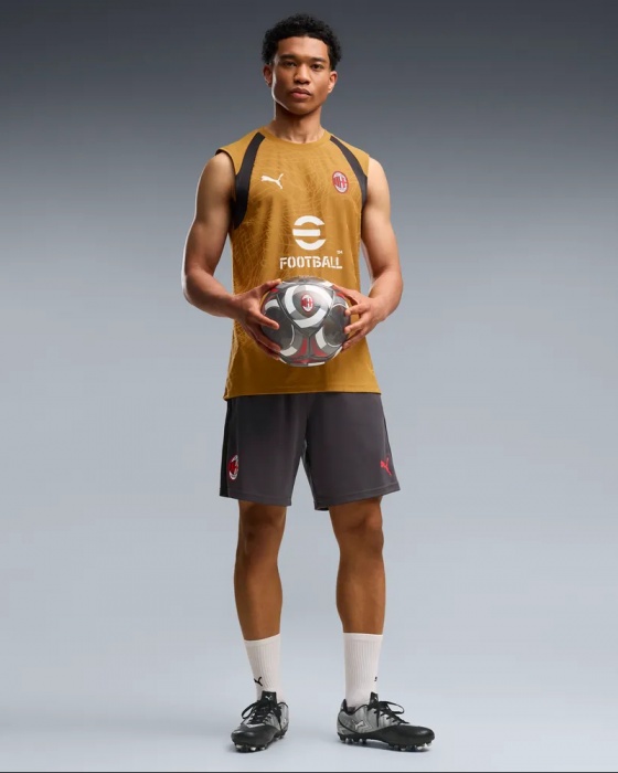 maglia Allenamento Smanicato canotta Puma Ac Milan uomo Gold 2026 27 - Puma AC Milan Men's Gold 2026 27 Sleeveless Training Jersey - Maillot d'entraînement sans manches Puma AC Milan homme or 2026-2027 - Puma AC Mailand Herren Gold 2026 27 Ärmelloses Trainingsjersey