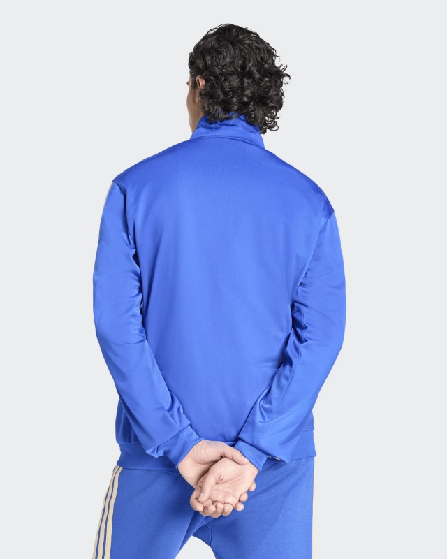 Giacca Tuta Sportiva ITALIA FIGC adidas Track Top DNA Uomo Poliestere Mondiali 2026 Blue - Suit sport Jacket adidas ITALY FIGC Track Top DNA Mens Polyester World Cup 2026 Blue - Veste de sport adidas Italie FIGC Track Top DNA Homme Polyester Coupe du Monde 2026 Bleu - Anzug Sportjacke adidas ITALY FIGC Track Top DNA Herren Polyester Weltmeisterschaft 2026 Blau