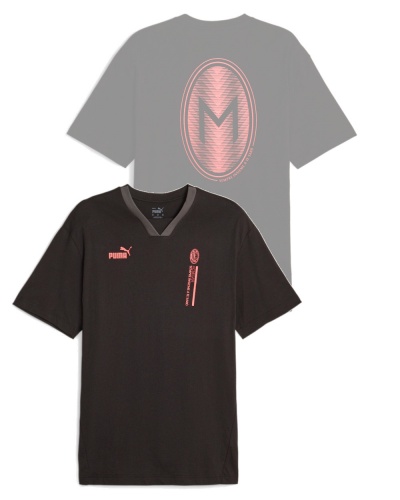 Maglia Maglietta T-shirt tempo libero AC MILAN Puma Ftbl Culture V-Neck Cotone Uomo 2023 24 Nero - Leisure T-shirt AC MILAN Puma Ftbl Culture V-Neck Cotton Man 2023 24 Black - T-shirt Loisir AC MILAN Puma Ftbl Culture Col V Coton Homme 2023 24 Noir - Freizeit-T-Shirt AC MILAN Puma Ftbl Culture V-Neck Cotton Man 2023 24 Schwarz