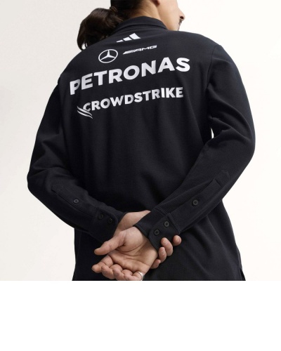 Polo maglia Mercedes PETRONAS FORMULA 1 TEAM ENGINEERS maniche Lunghe Cotone Uomo 2026 Nero - Mercedes PETRONAS FORMULA 1 TEAM ENGINEERS Long Sleeve Cotton Polo Shirt Men 2026 Black - Polo à manches longues en coton noir Mercedes PETRONAS FORMULA 1 TEAM ENGINEERS pour homme, collection 2026 - Mercedes PETRONAS FORMEL 1 TEAM ENGINEERS Langarm-Poloshirt aus Baumwolle für Herren, Schwarz, 2026
