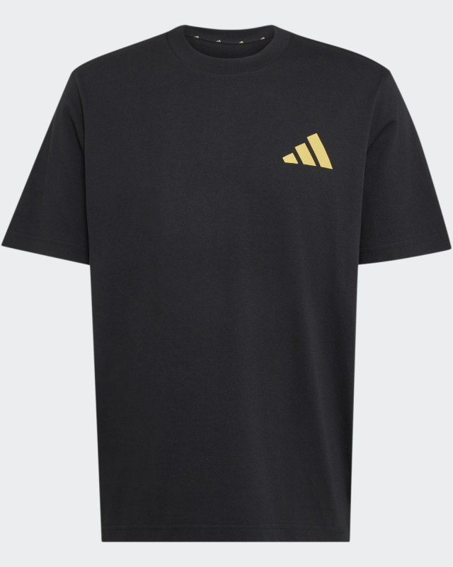 T-shirt maglia maglietta Adidas Juventus SZN Graphic Tee Cotone girocollo 2026 27 nero Uomo - Adidas Juventus SZN Graphic Tee Cotton Crew Neck T-Shirt 2026 27 Black Men\'s - T-shirt graphique Adidas Juventus SZN en coton, col rond, noir, pour homme - Adidas Juventus SZN Grafik-T-Shirt aus Baumwolle mit Rundhalsausschnitt, Modell 2026/27, Schwarz, Herren