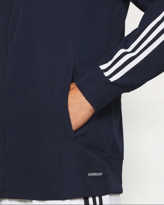 Juventus Turin Adidas Training Jacke Jacket 2020 21 Presentation Herren Blau Ebay Jacket juve with hood padded 2019/20 adidas, 100% polyester fabric padded, has pockets with zip to close, coat of arms and logo on the front, adjustable hood with drawstring, elastic at the cuffs, and interior pocket. juventus turin adidas training jacke