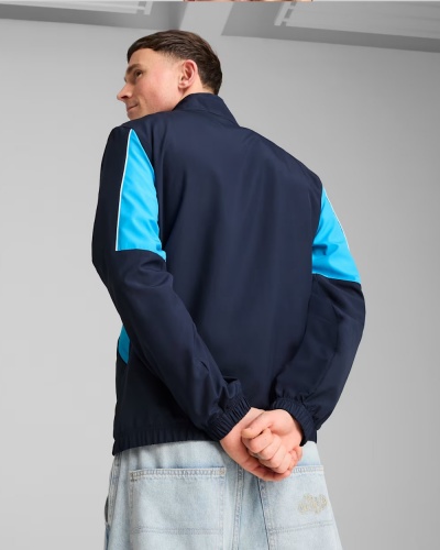 Giacca tuta sportiva MANCHESTER CITY MUFC ftblARCHIVE Uomo 2025 Blue - Sport suit jacket MANCHESTER CITY MUFC ftblARCHIVE Men 2025 Blue - Veste de costume de sport MANCHESTER CITY MUFC ftblARCHIVE Homme 2025 Bleu - Sportanzugjacke MANCHESTER CITY MUFC ftblARCHIVE Herren 2025 Blau