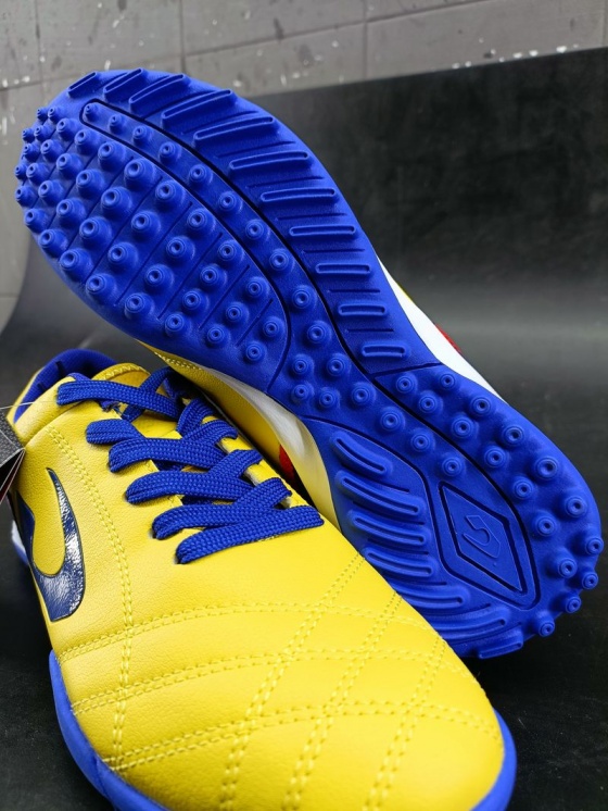 Scarpe calcio terreni 2025 artificiali