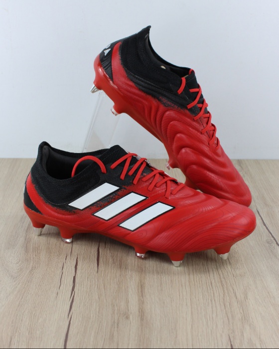 adidas foot rouge