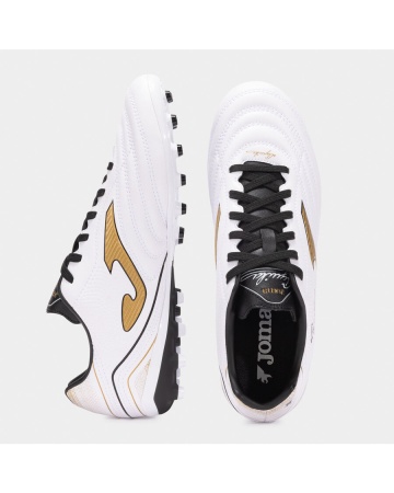 Scarpe Calcetto Joma AGUILA 2502 AG Artificial Grass Uomo Bianco Oro - Footabll boots cleats Joma AGUILA 2502 AG Artificial Grass Men White Gold - Chaussures de football bottes Joma AGUILA 2502 AG pour homme, gazon artificiel, blanc et or. - Fußballschuhe Joma AGUILA 2502 AG Kunstrasen Herren Weiß Gold