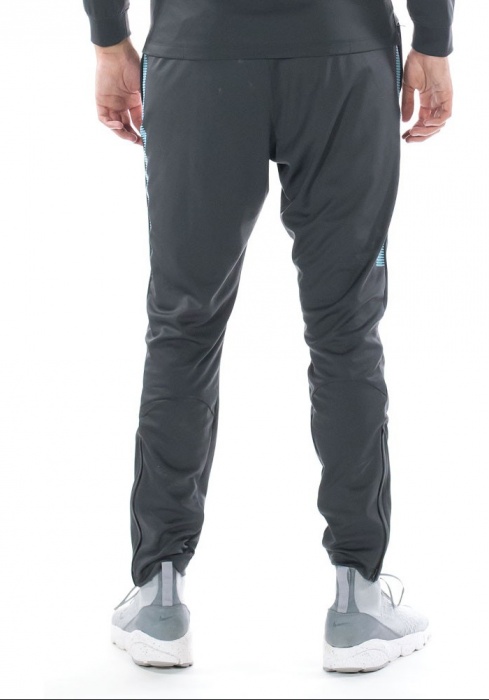 pantaloni tuta nike chelsea
