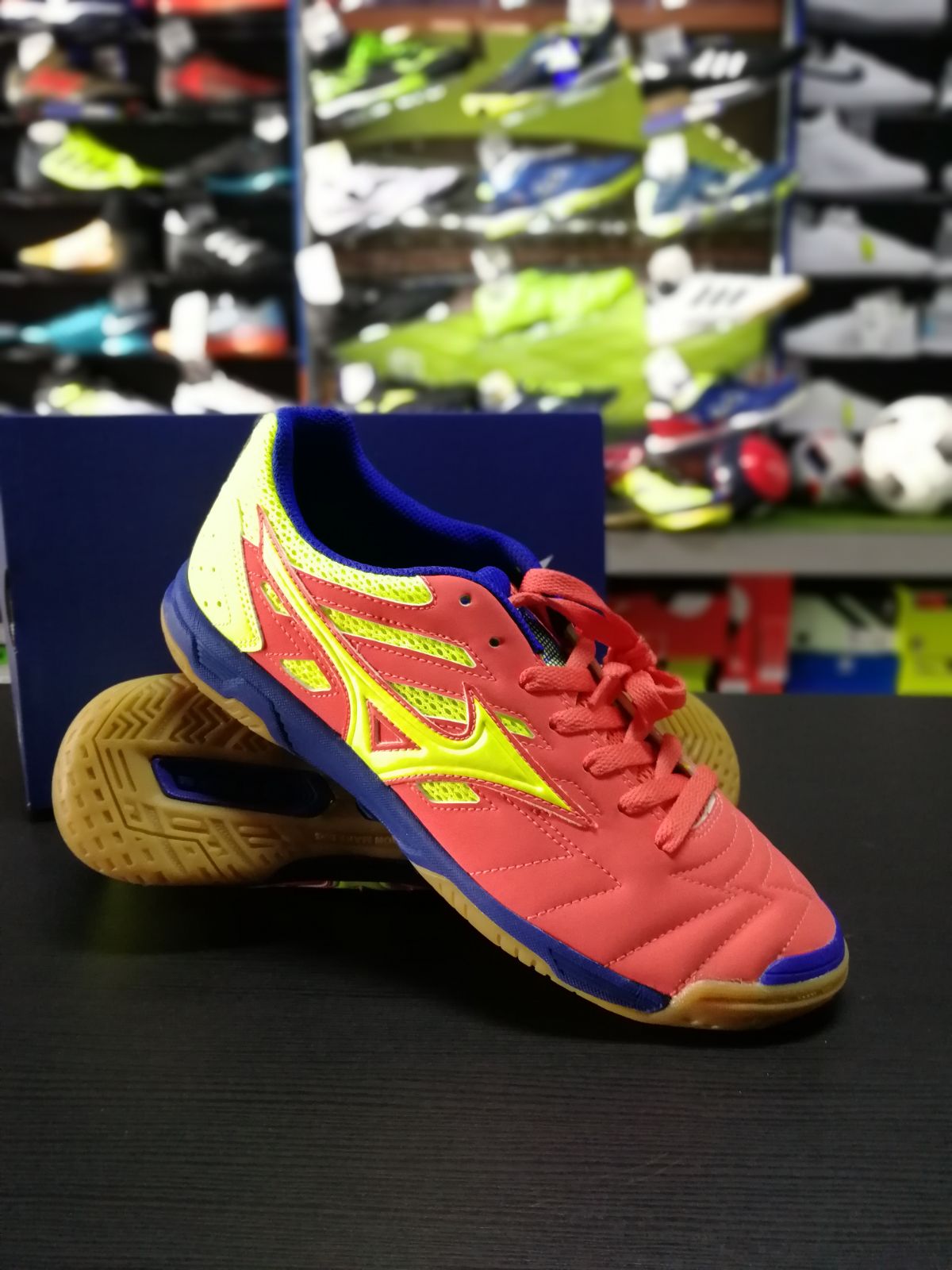 mizuno indoor soccer