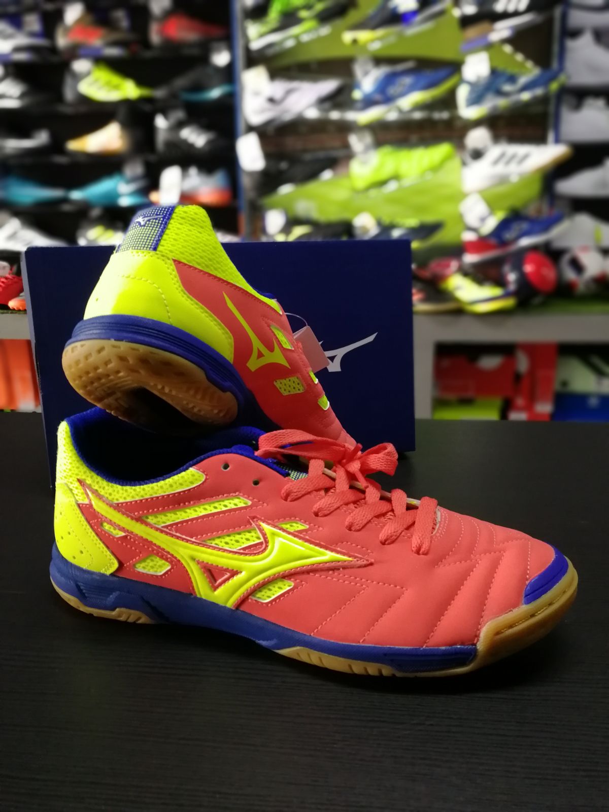 mizuno sala classic 2